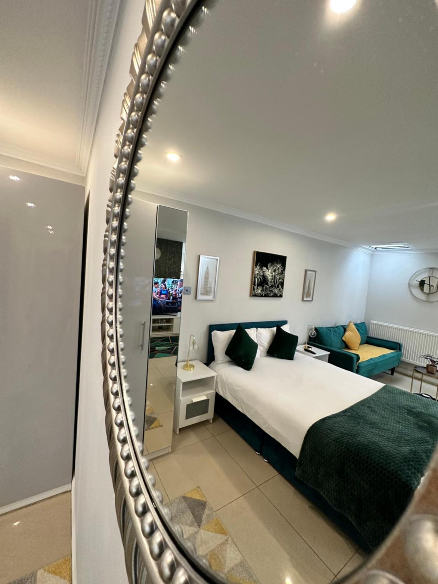 Luxury Studio Apartment Harrow on the Hill 외부 사진