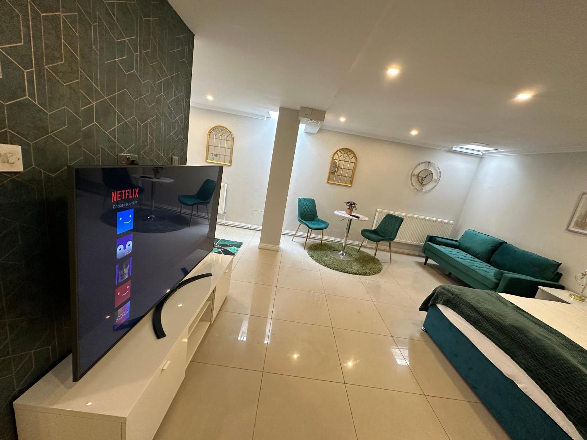 Luxury Studio Apartment Harrow on the Hill 외부 사진